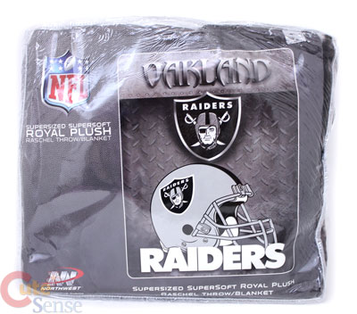 NFL Oakland Raiders Twin Plush Blanket